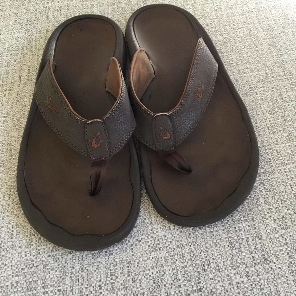 OluKai Men's Dark Brown Leather Flip-Flops
